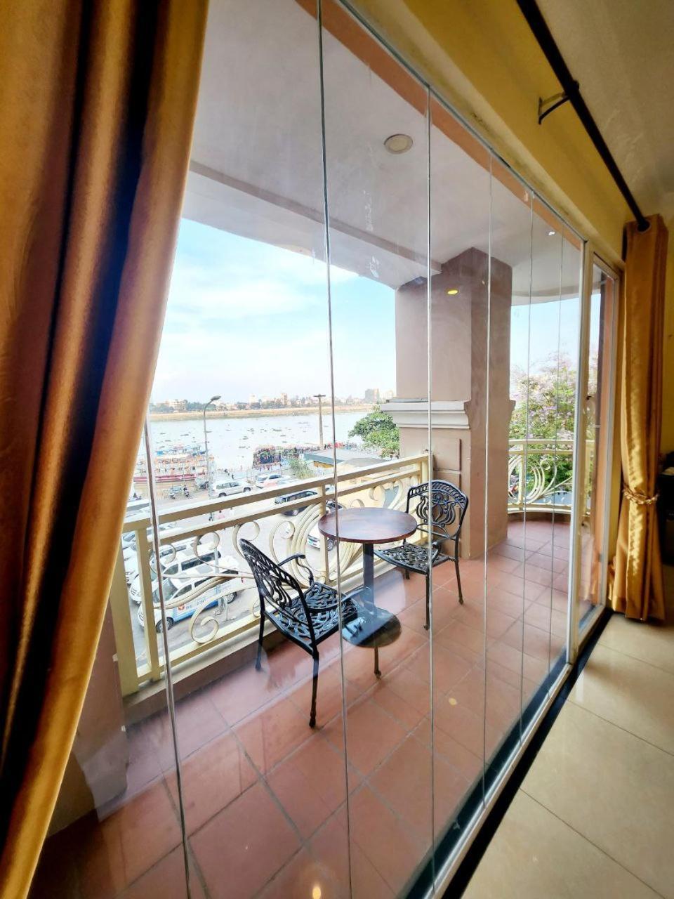 Soma Hotel Phnom Penh Ngoại thất bức ảnh